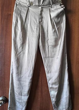 Брюки легкі ошатні 44-46 р