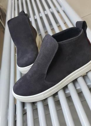 Слиппоны демисезонные ,серые ботинки ,акция 37 р
