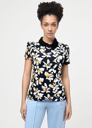 61. практическая вискозная блузка в цветочный принт успешного испанского бренда zara