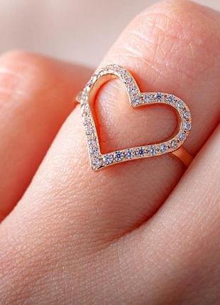 Кольцо сердечко из красного золота с фианитами k-0054