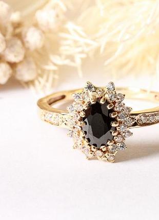 Женское золотое кольцо с черным фианитом к-0326