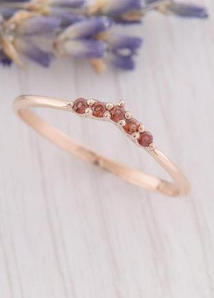 Кільце з червоного золота з гранатами k-0212