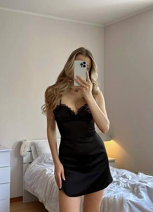 Легка шовкова міні сукня