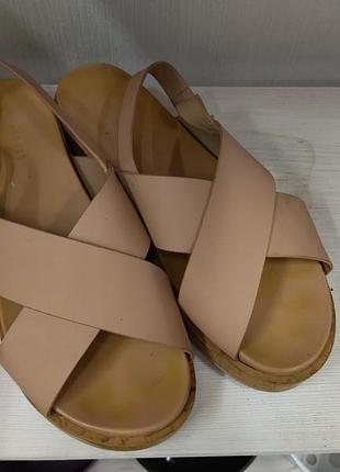 Стильные босоножки