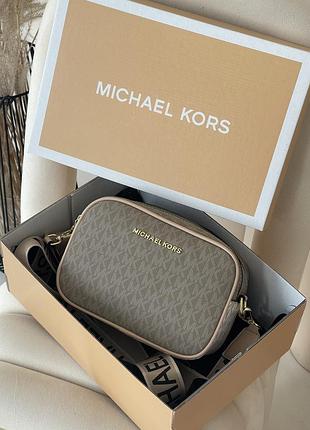 Сумка кросс-боді michael kors bodi сіро-пудровий