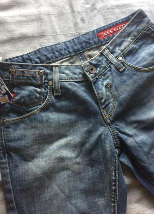 Стильные узкие джинсы miss sixty италия5 фото