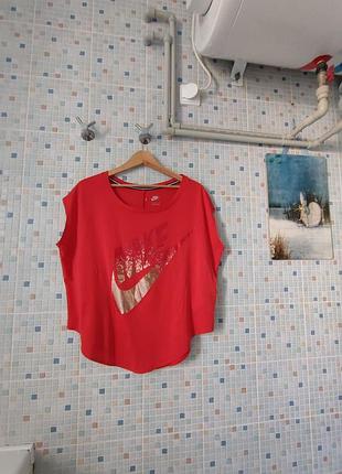 Футболка nike.
