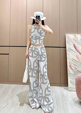 Костюм женский