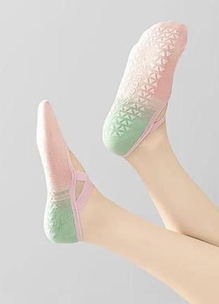 Носки с резиновой подошвой не скользящие для йоги пилатеса тренировок спорта 36-42р