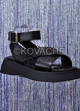 Наиуральні шкіряні босоніжки на платформі переплети на широкому ремінці з застібкою 40 41