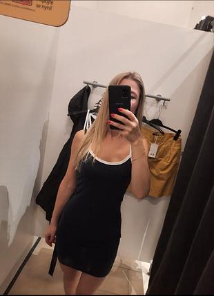 Маечное платье на брителях