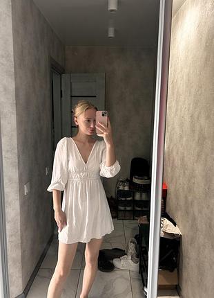 Сукня біла коротка