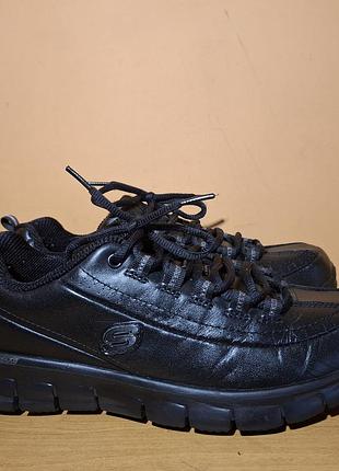 Женские кроссовки skechers