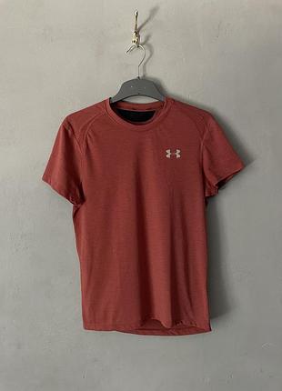 Жіноча футболка under armour