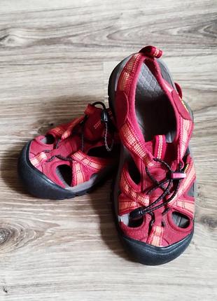 Жіночі туристичні сандалі босоніжки keen 37 -23,5