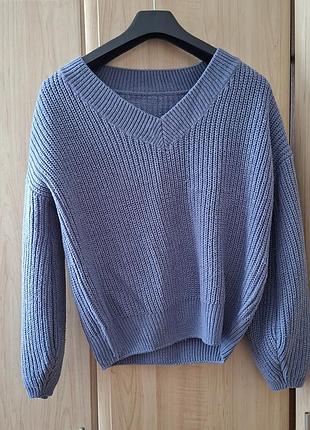 Светр жіночий