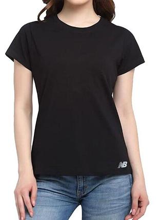 Жіноча футболка new balance core (с-м)