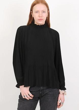 Стильная блуза плиссе от бренда  vero moda
