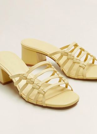 Новые кожаные босоножки фирмы mango размер 37