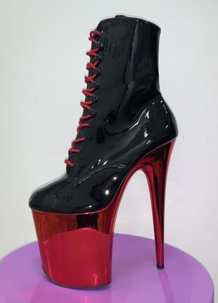 Стрипи-черевики для екзота