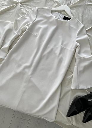 Маленька біла сукня 3