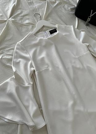 Маленька біла сукня 4