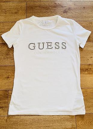 Guess женская белая оригинальная футболка !