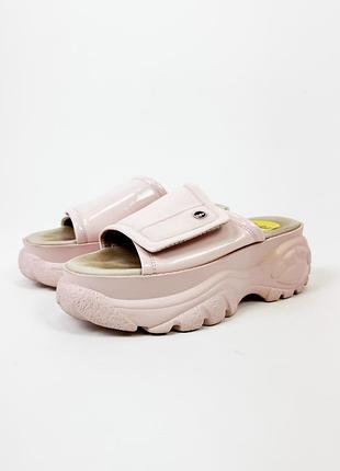 Босоніжки на платформі buffalo london