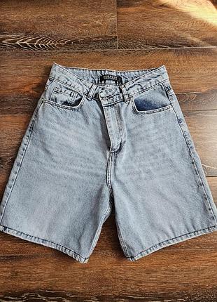 Джинсовые шорты-бермуды