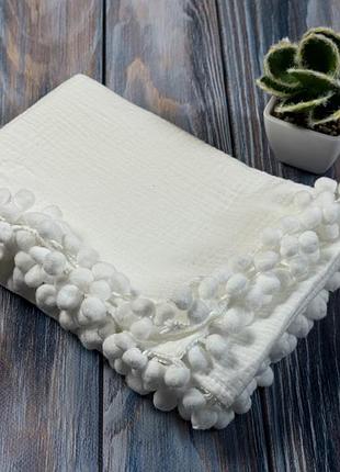✨ біла муслінова пелюшка з помпонами ✨