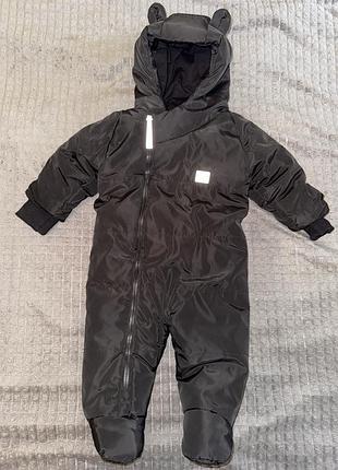 Дитячий комбінезон  чорний демісезонний — розмір 68-74 в хорошому стані. одягали пару місяців.  білий осінній — розмір — 62 — 68. є маленька плямка.