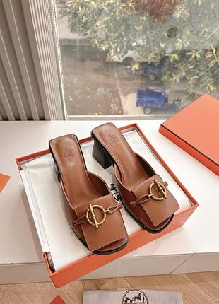 Шлепанцы новые 40 (25-25,5 см)