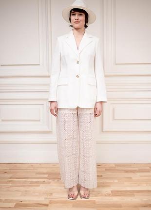 Хлопковый приталенный жакет белого цвета элизабет