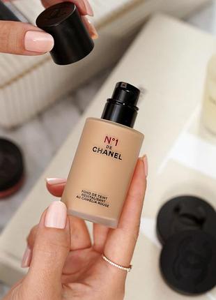 Chanel №1 de chanel revitalizing foundation
