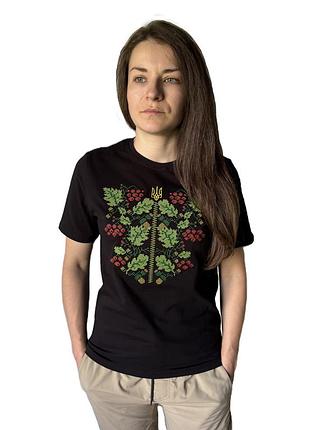 Женская черная вышитая футболка вышиванка орнамент калина