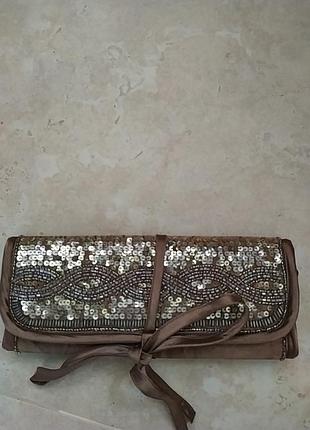 Косметичка расшита бисером бежевая