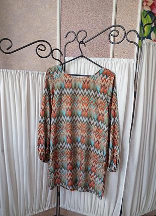 Чудова туніка в орнамент з замочком qed london.