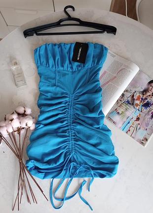 Распродажа! крутое голубое коктейльное платье с драпировкой