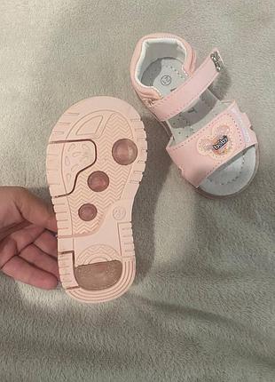 Продам дитячі босоніжки