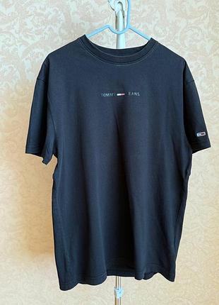 Футболка tommy jeans чорна з логотипом