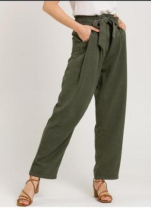 Зауженные брюки из лиоцелл. fat face