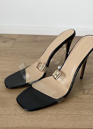 Босоніжки: prettylittlething