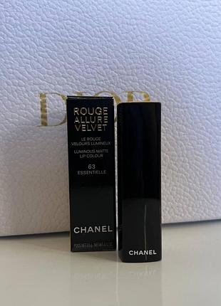 Оригінал chanel rouge allure velvet помада для губ "оксамитова і сяйна 63 essentiele