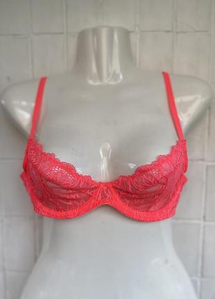 Мереживний бюстгальтер