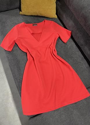 Сукня жіноча