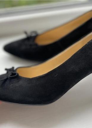 Шкіряні туфлі