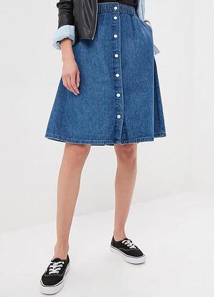 Джинсова спідниця levis розмір 26 синя