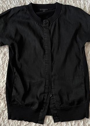 Поло-блуза cos черная на пуговицах/карманы размер xs/s черная идеал