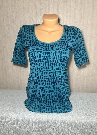 Жіноча футболка