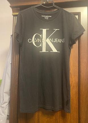 Футболка  calvin klein